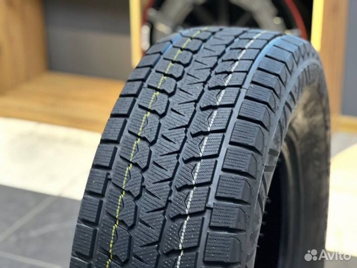 Bearway BW-ICE 265/40 R22 106V