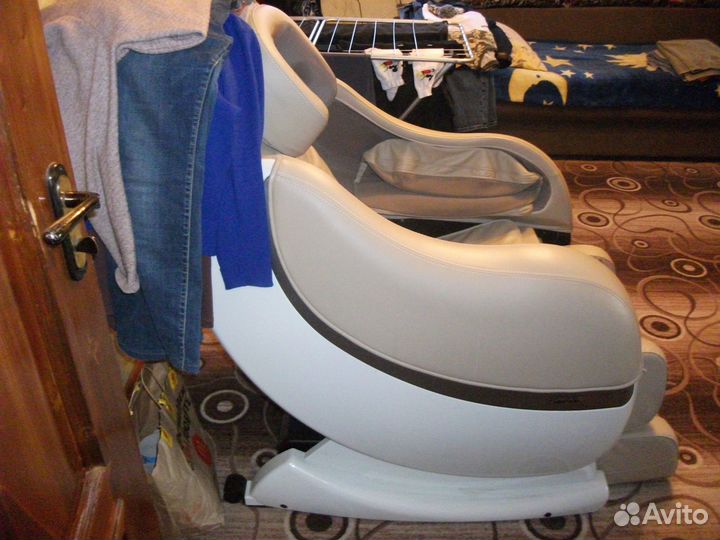 Массажное кресло