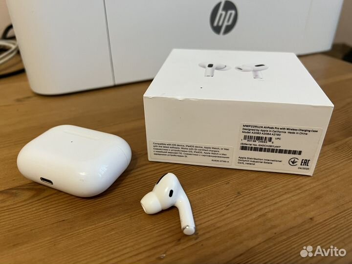 Airpods pro apple (кейс с правым наушником)