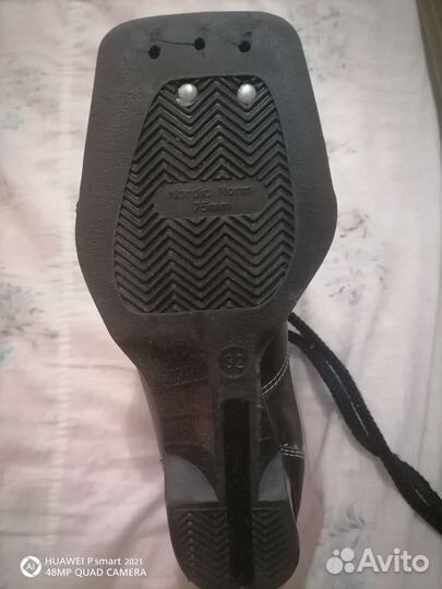 Лыжные ботинки (32размер)