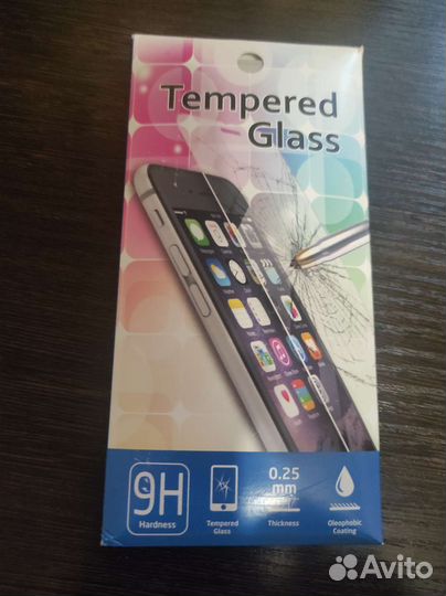 Защитное стекло на смартфон