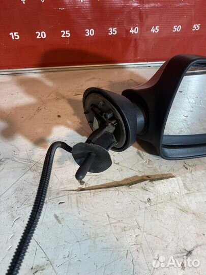 Renault Sandero Stepway Зеркало правое