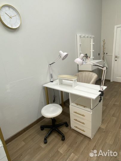 Место в аренду для мастера маникюра