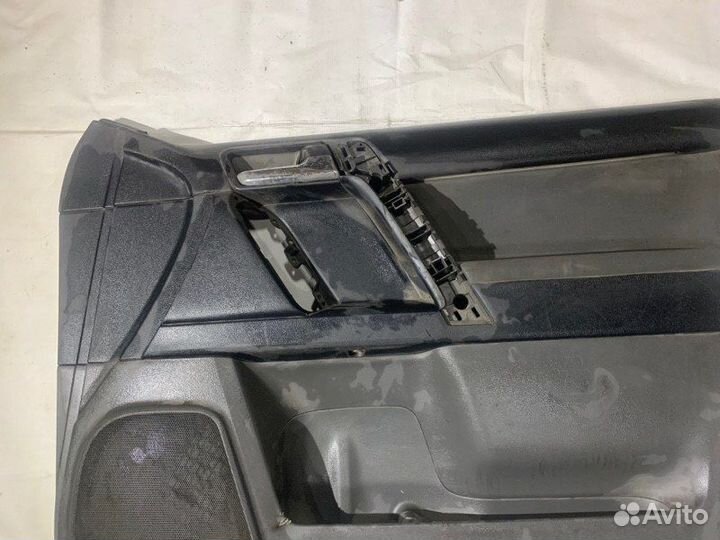 Обшивка двери передняя правая Toyota Land Cruiser