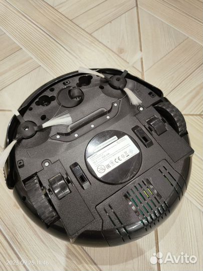 Робот пылесос