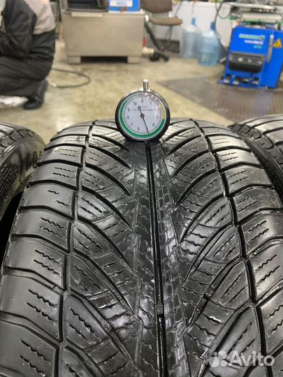 Goodyear UltraGrip 8 Performance 245/45 R18 100V