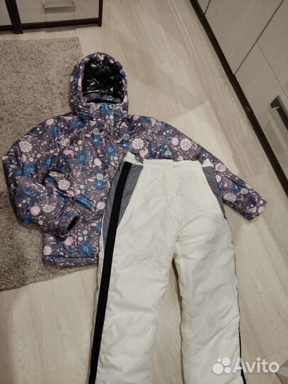 Горнолыжный костюм женский. 44-46 размер