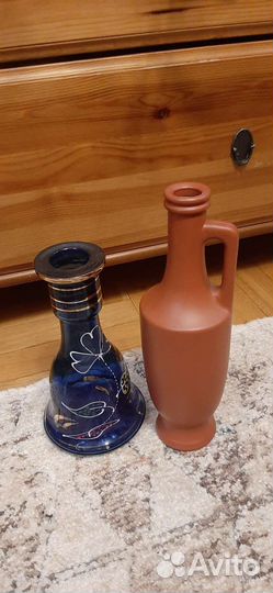 Подсвечник и коллекционные бутылки, декоративные