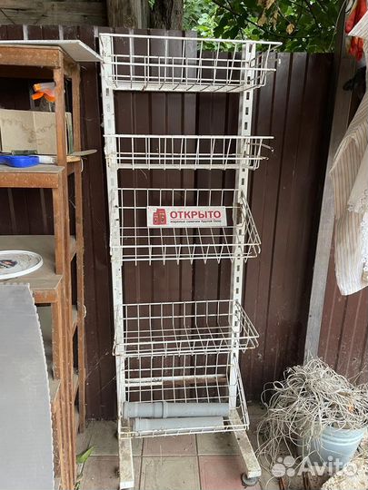 Стеллаж для магазина