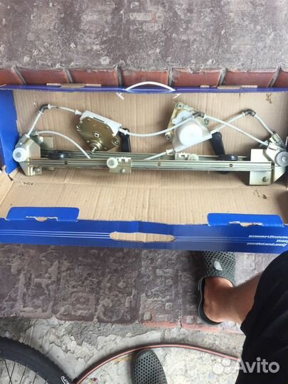 Стеклоподъёмники механические