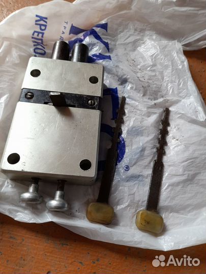 Гаражный дверной замок и внутренний замок СССР