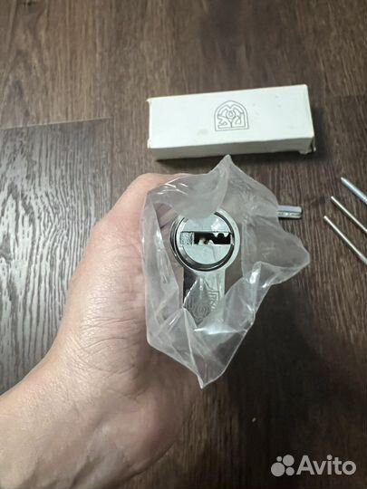 Цилиндровый механизм (личинка для замка)