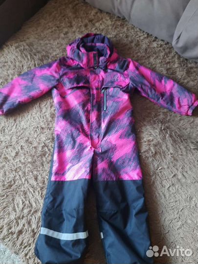 Продам комбинезон для девочки