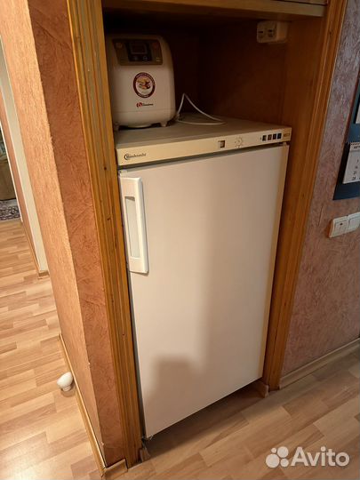 Исправный морозильник Bauknecht