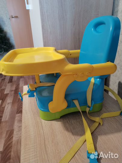 Стульчик для кормления и игор