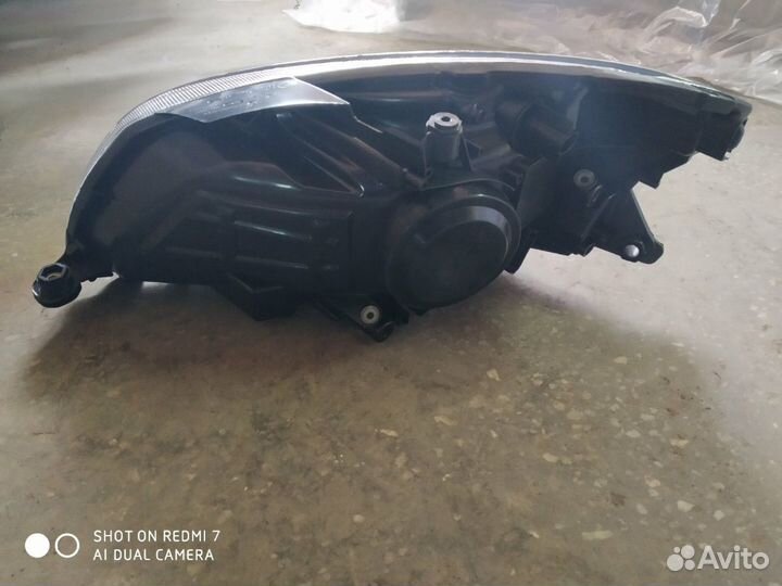 Фара правая Шкода Фабиа