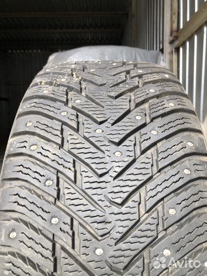 Nokian Tyres Hakkapeliitta 8 SUV 295/40 R20 110