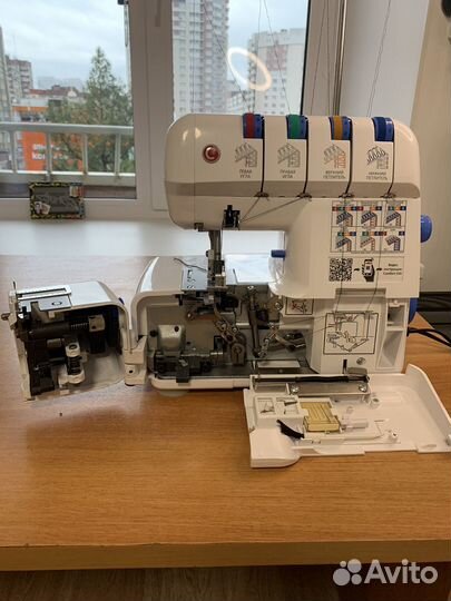 Швейная машинка оверлок comfort 550
