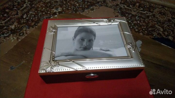 Шкатулка-фоторамка новая