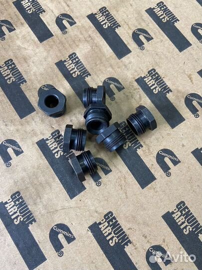 Коннектор трубки подачи топлива KTA19