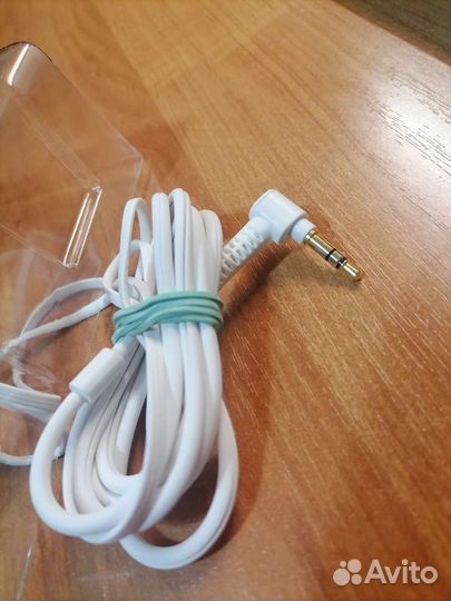 Проводные наушники Sony, новые