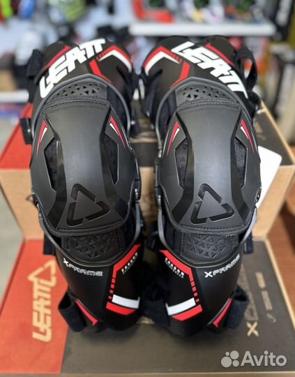 Мото наколенники брейсы Leatt X-Frame