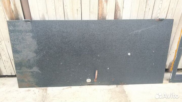 Дверь входная металлическая б/у