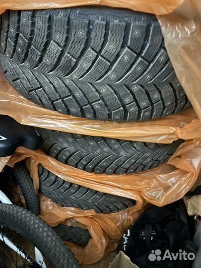 Michelin X-Ice North 4 235/45 R18