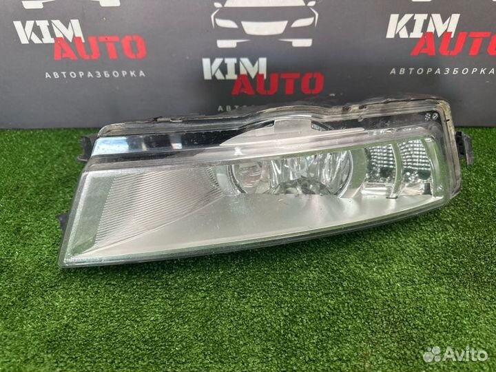 Фара противотуманная передняя правая Skoda Rapid