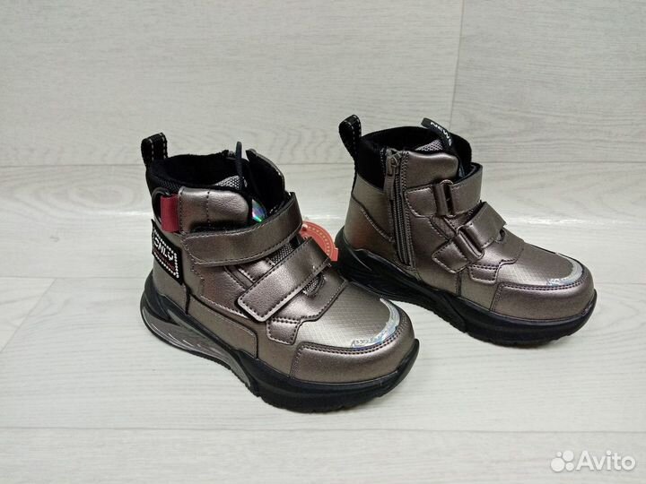 Новые демисезонные ботинки раз. 27,28,29,30,31,32