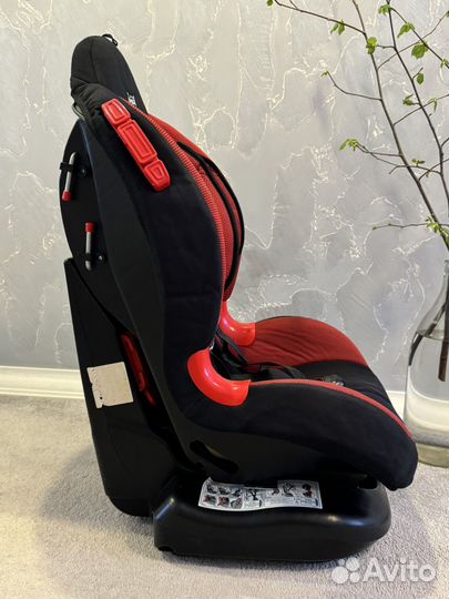 Автомобильное детское кресло siger