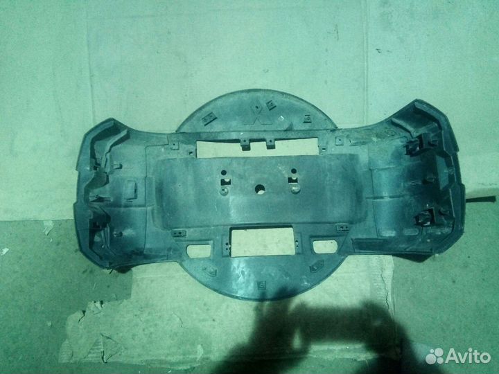 Митсубиси Паджеро 4 кожух запасного колеса