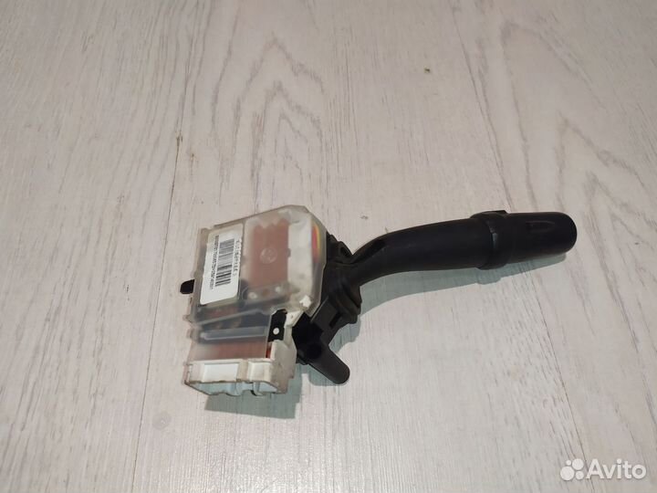 Подрулевой переключатель Geely emgrand X7 Лев