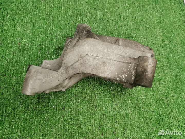 Кронштейн двигателя Dodge Caliber 1.8 EBA 2007