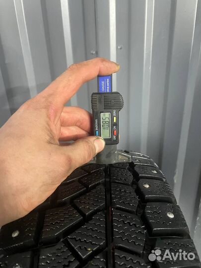 Viatti Brina Nordico V-522 185/70 R14 88T