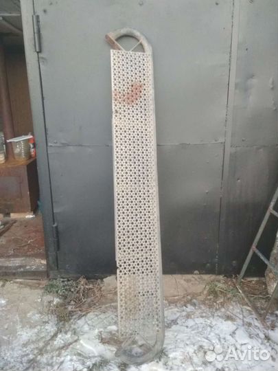 Задняя подножка для микроавтобуса