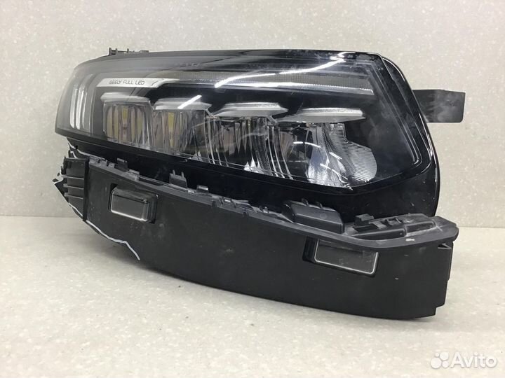 Фара правая Geely Atlas 2017