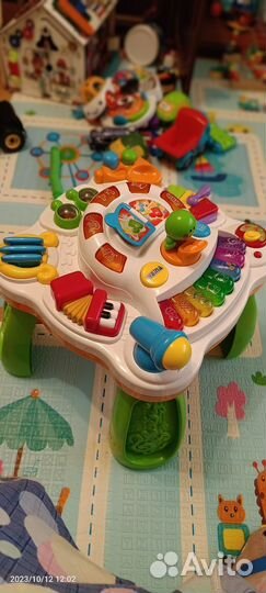 Игровой развивающий столик