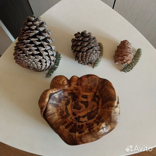 Ваза из берёзового капа шишки