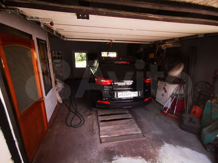 Дом 162 м² на участке 4 сот.