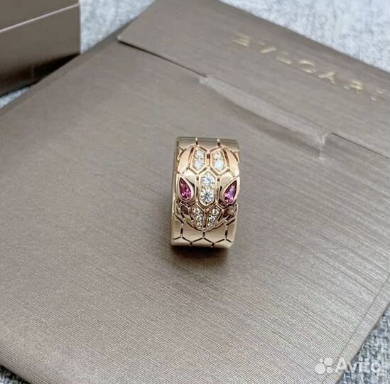 Золотое кольцо Bvlgari 11.5 гр 0.3 ct