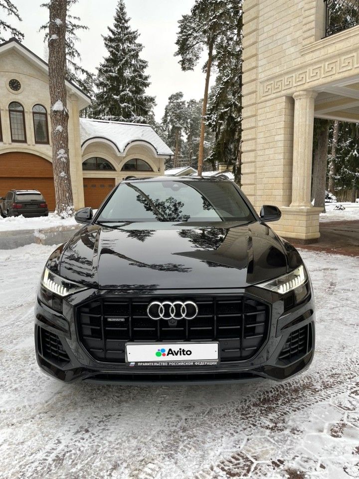 Audi Q8: фото владельца