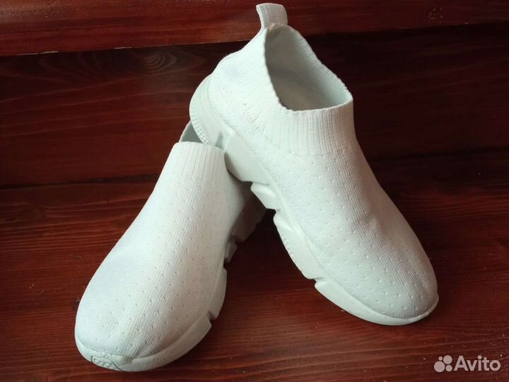 Кроссовки для девочки р. 31-32