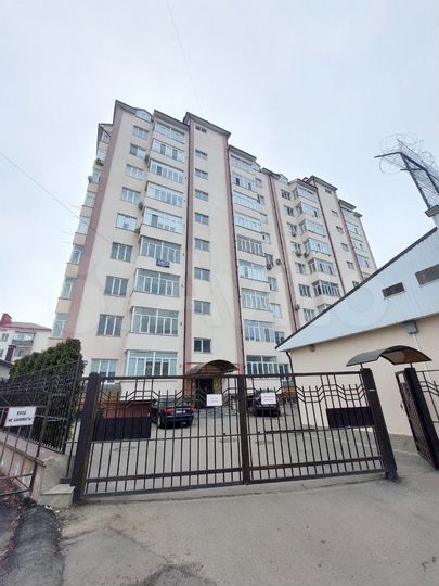 3-к. квартира, 107 м², 2/10 эт.