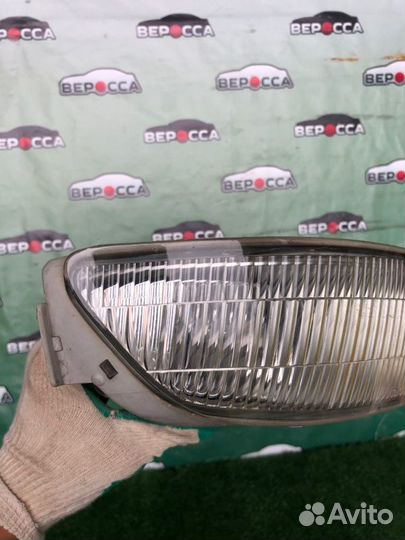 Фара противотуманная правая Toyota Mark Ii Wagon