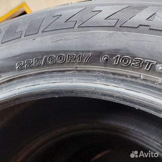 Bridgestone Blizzak Spike-01 225/60 R17 103T