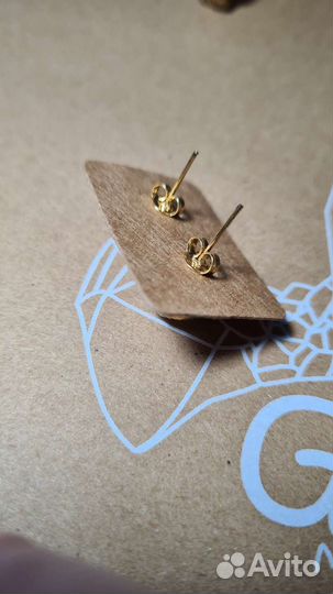 Серьги - гвоздики с кварцем (белый)