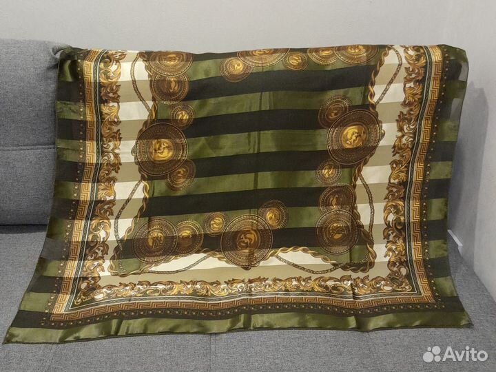 Платок большой атласный зеленый Корея 100*100 см