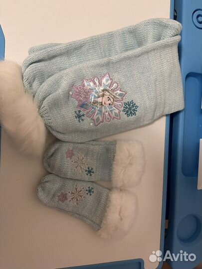 Шарф и варежки Disney