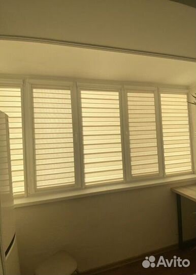 Рулонные шторы в коробе и с направляющими H2183